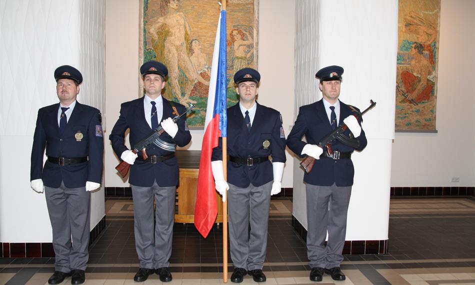 2014-1-31-721čestná stráž CÚ 2.JPG